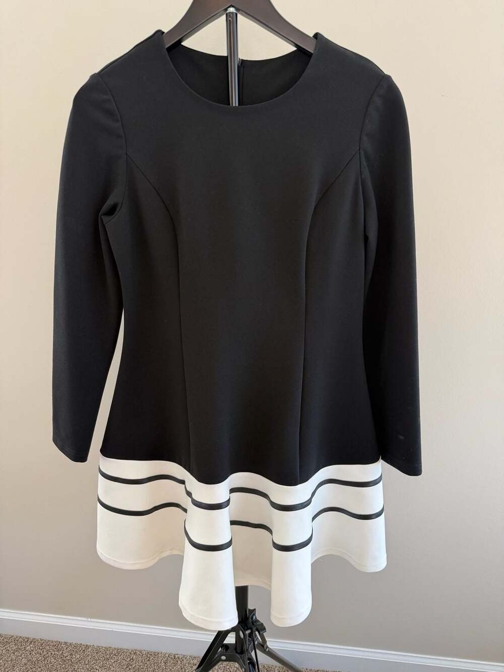 Black and White Contrast Hem Long Sleeve Mini Dress Size XL